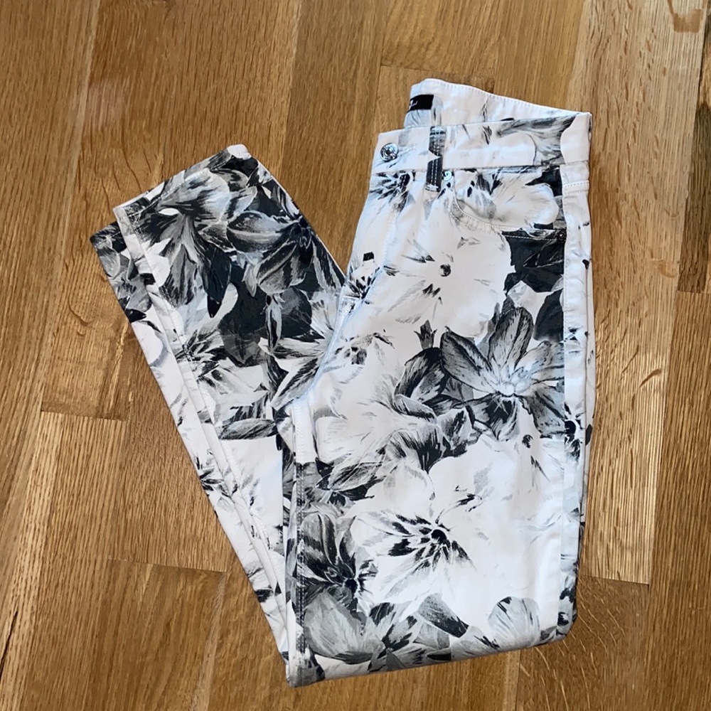 7 Seven For All Mankind Black on White Floral Print Cotton Pants Jeans Flowers